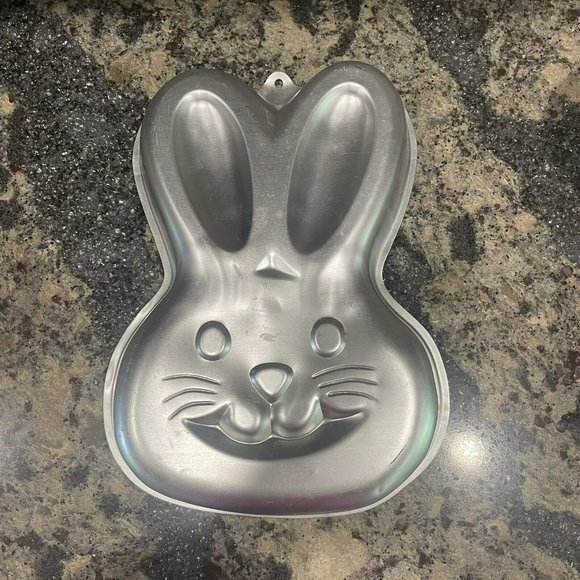 Wilton 1992 Bunny Rabbit Birthday Easter Easy 123 Cake Pan Tin Mold Cake Baking - Picture 2 of 5
